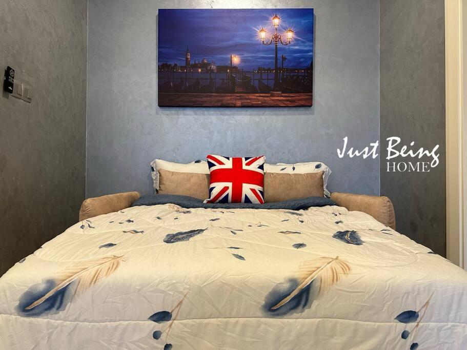 Just Being 5pax 1br/1ba 1queen/1single/1sofa *