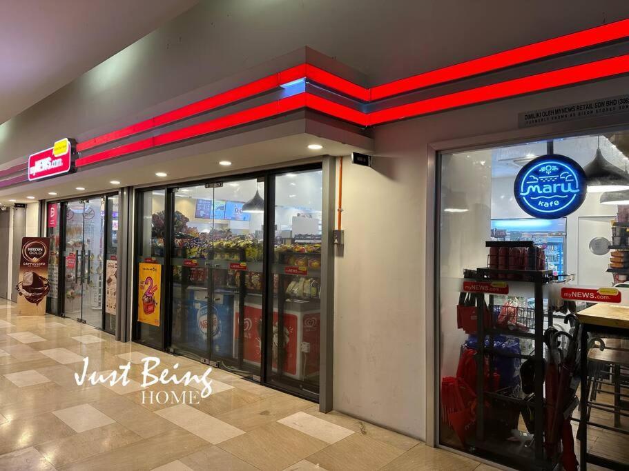 Just Being 5pax 1br/1ba 1queen/1single/1sofa Kuala Lumpur