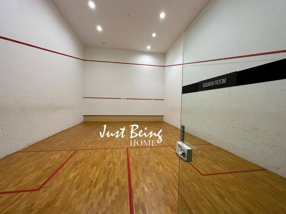 Just Being 5pax 1br/1ba 1queen/1single/1sofa * Kuala Lumpur